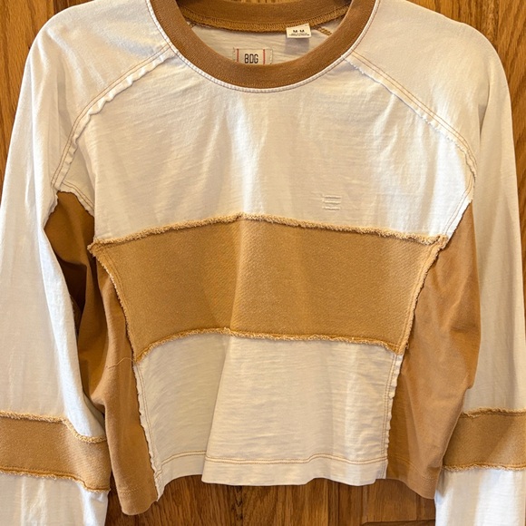 BDG Cream and Tan Raw-Edge Colorblock Crop Sweatshirt - Picture 5 of 10